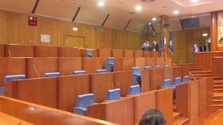CONSIGLIO REGIONALE. Nuova seduta dopo lo stop. L’Aula ignora Calabria Verde. L’opposizione prosegue le ferie