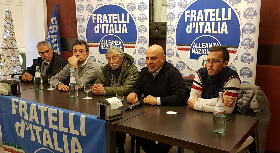 FOTO TAVOLO