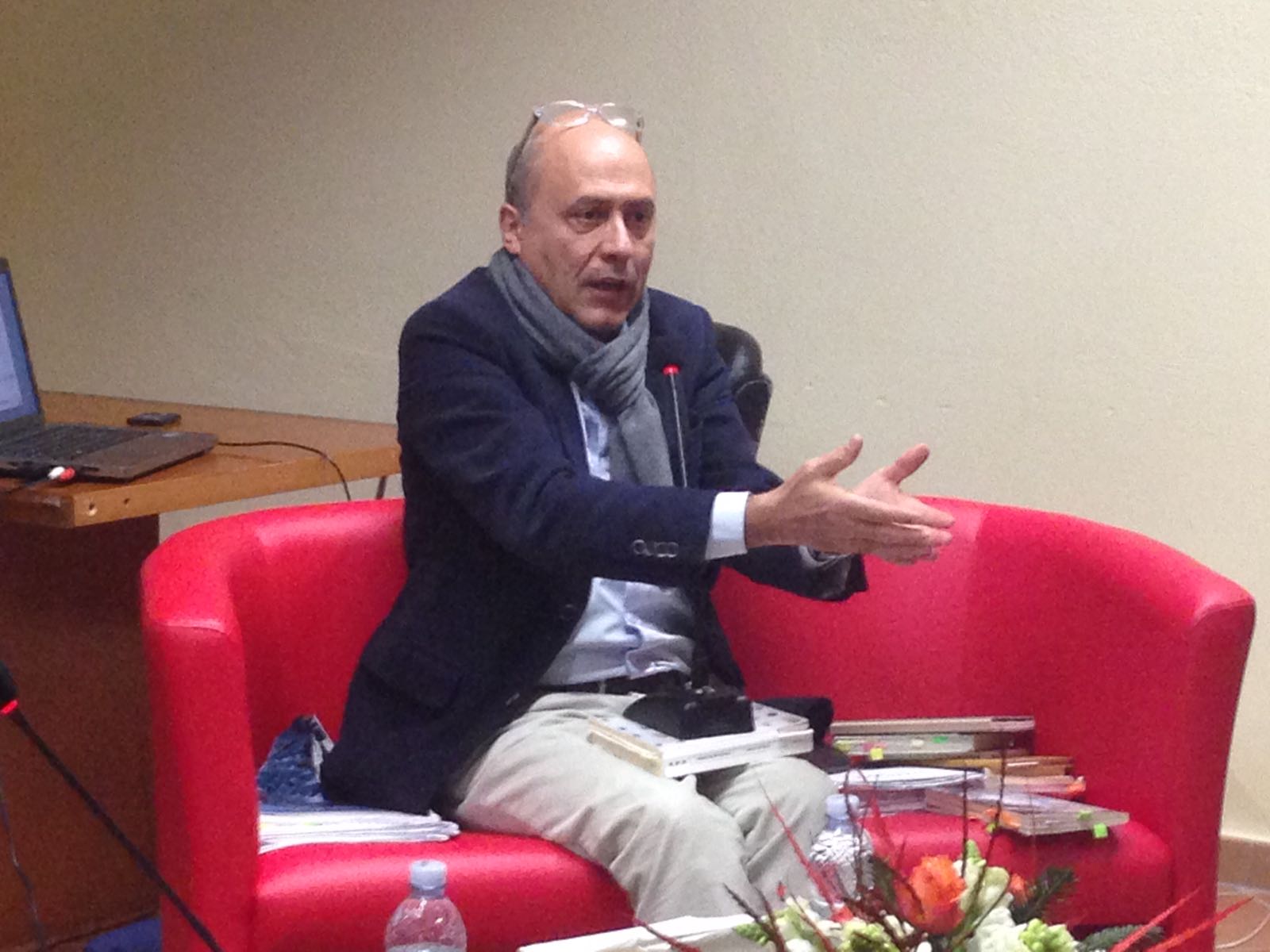 Francesco Bevilacqua durante la presentazione di Cardinale