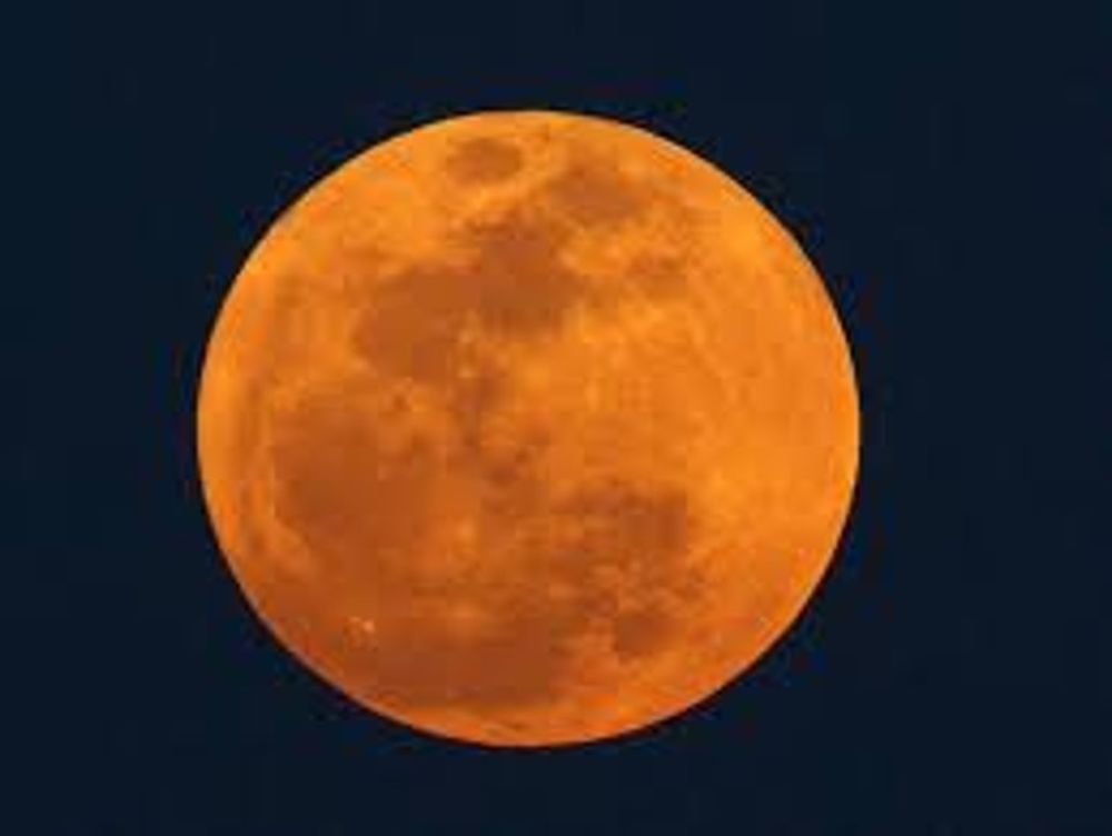 LA LUNA E’ DI TUTTI