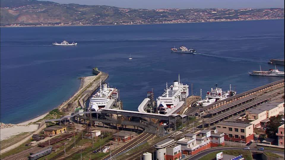 La Regione sullo scardinamento del sistema portuale calabrese: Non condividiamo questa ipotesi