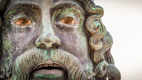 TRAFILETTI. Ma Reggio, per i 50 anni dei Bronzi, si rifà il trucco o no?