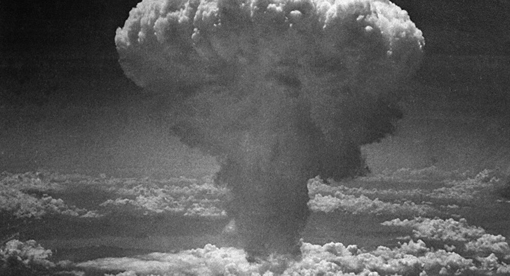 PARADOSSI. Ma 77 anni di storia provano che l’unica arma di “sola difesa” è l’atomica